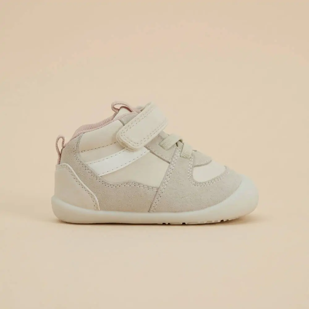 Zapatilla Colloky colección de niña beige
