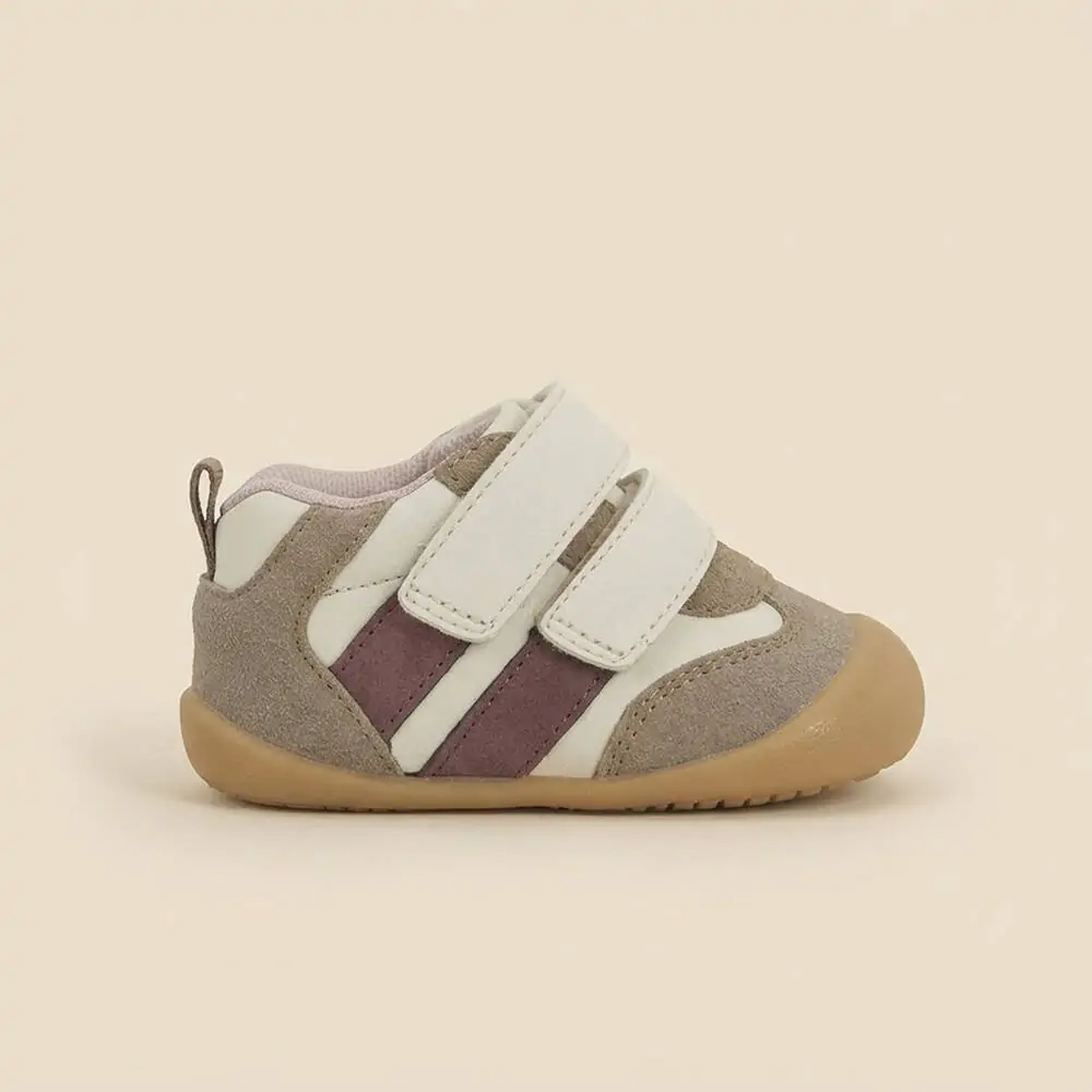 Zapatilla Colloky colección de niño beige