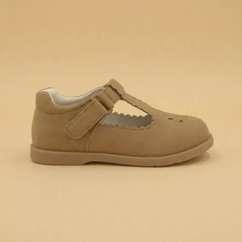 Reina colloky colección de niña camel