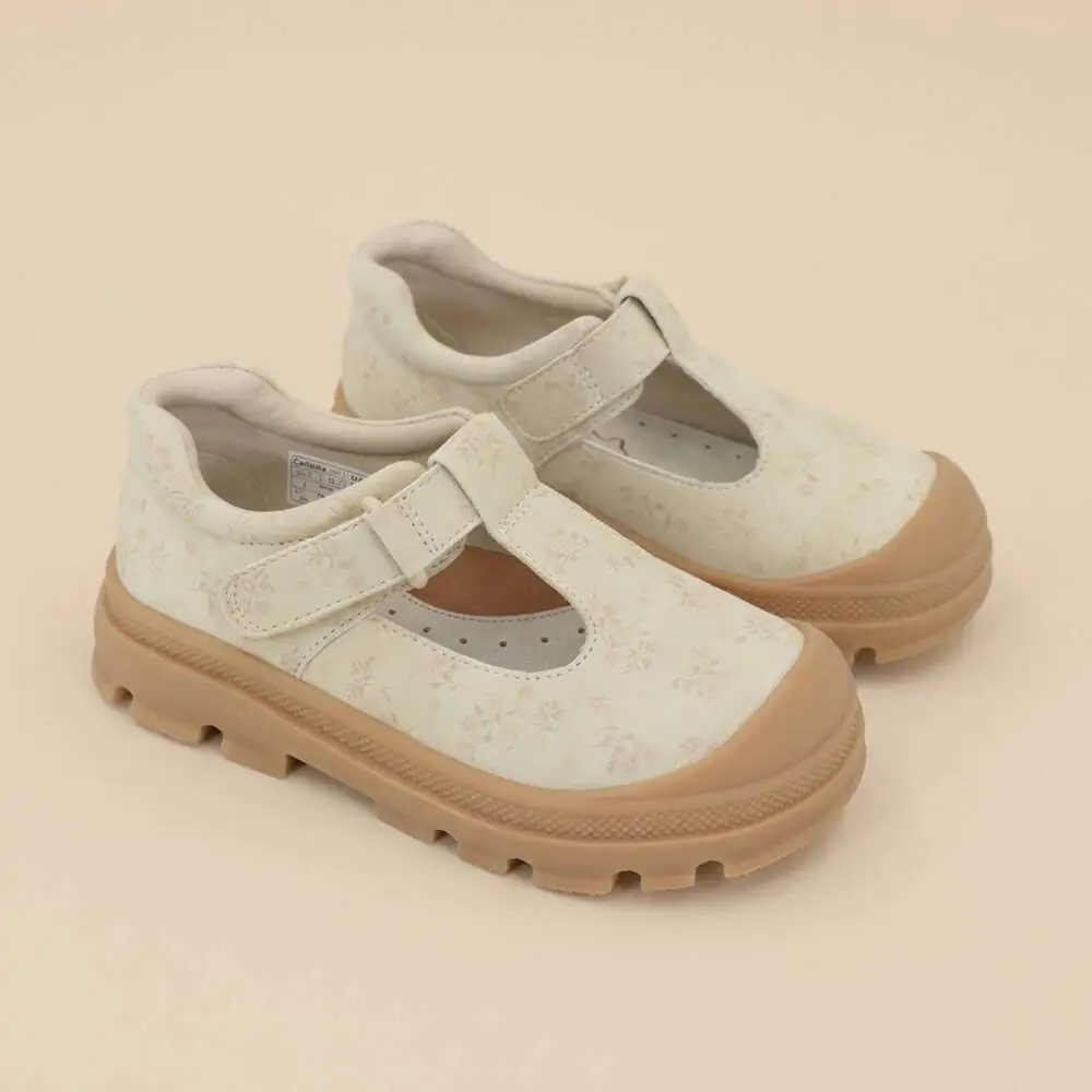 Reina Colloky colección de niña beige