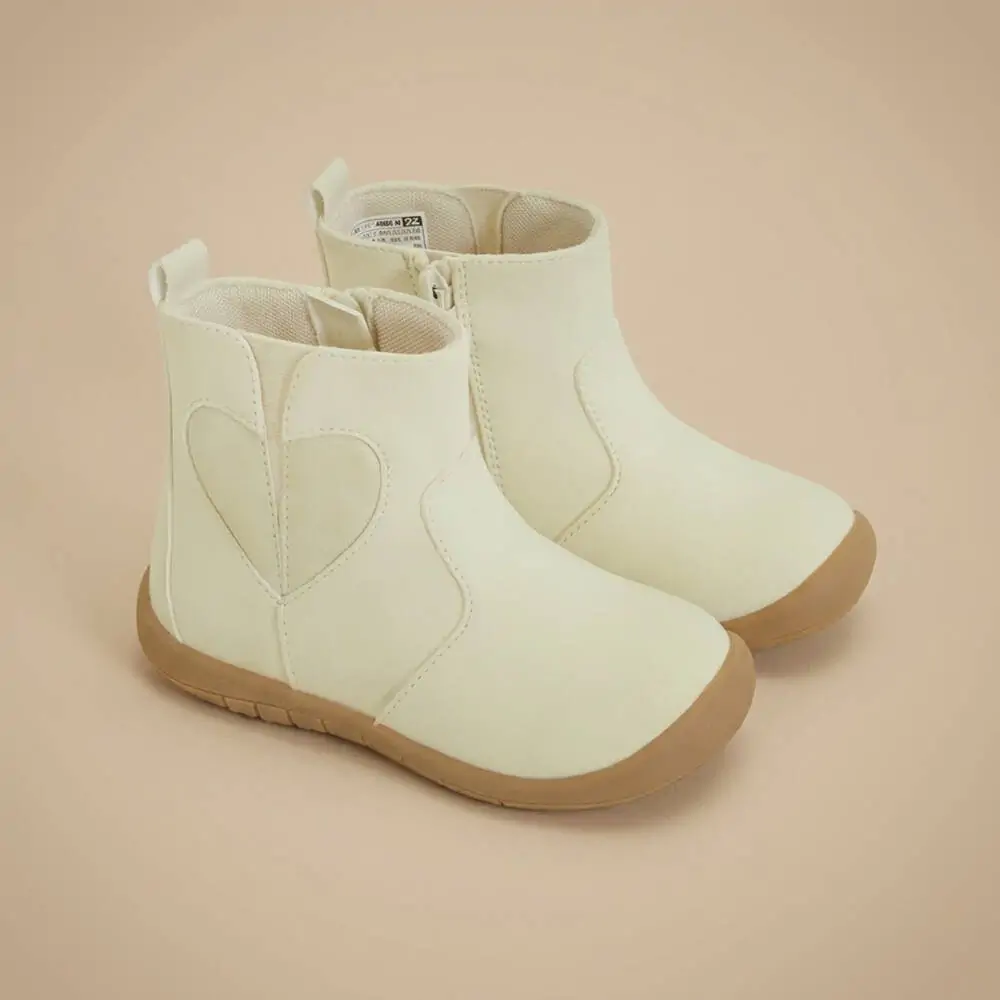 Bootie Colloky Colección de niña color Beige